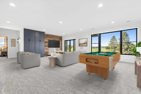 105 Spring Farm Road North Oaks MN 55127