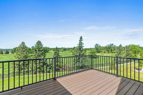 105 Spring Farm Road North Oaks MN 55127