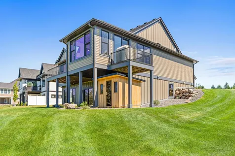 105 Spring Farm Road North Oaks MN 55127