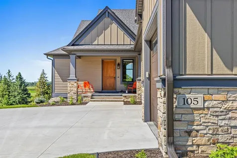 105 Spring Farm Road North Oaks MN 55127