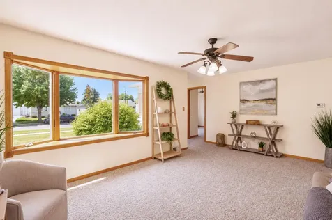 2007 2nd Avenue SE Austin MN 55912