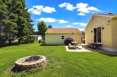2007 2nd Avenue SE Austin MN 55912