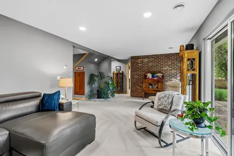 14711 Woodruff Road Wayzata MN 55391
