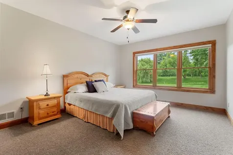 1941 Paris Bay N Stillwater MN 55082