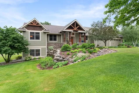 1941 Paris Bay N Stillwater MN 55082