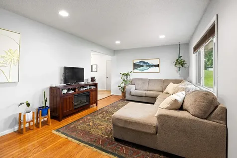 1515 Woodhill Road Burnsville MN 55337