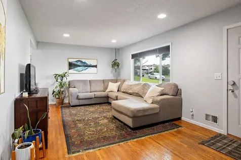 1515 Woodhill Road Burnsville MN 55337