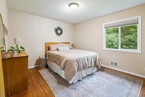 1515 Woodhill Road Burnsville MN 55337