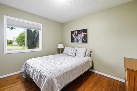 1515 Woodhill Road Burnsville MN 55337