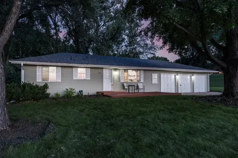 1515 Woodhill Road Burnsville MN 55337