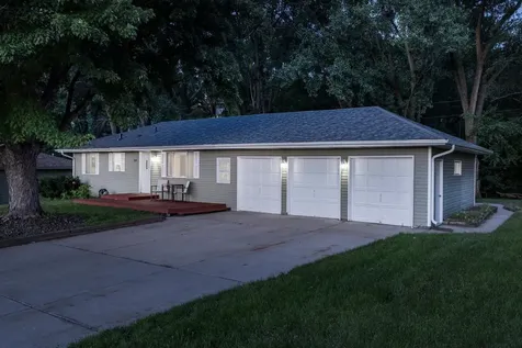 1515 Woodhill Road Burnsville MN 55337
