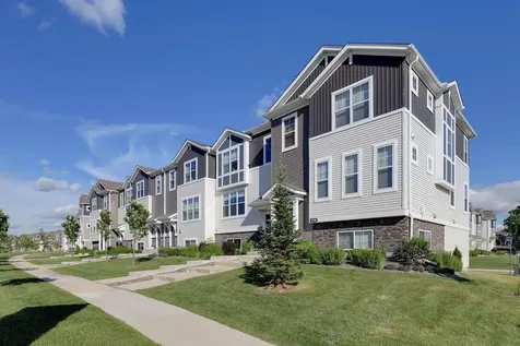 6786 Wildflower Way Minnetrista MN 55331