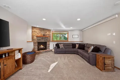 8018 Aquarius Drive Fargo ND 58104