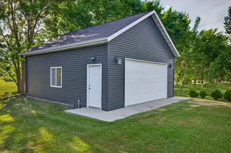 8018 Aquarius Drive Fargo ND 58104