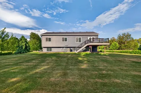 8018 Aquarius Drive Fargo ND 58104