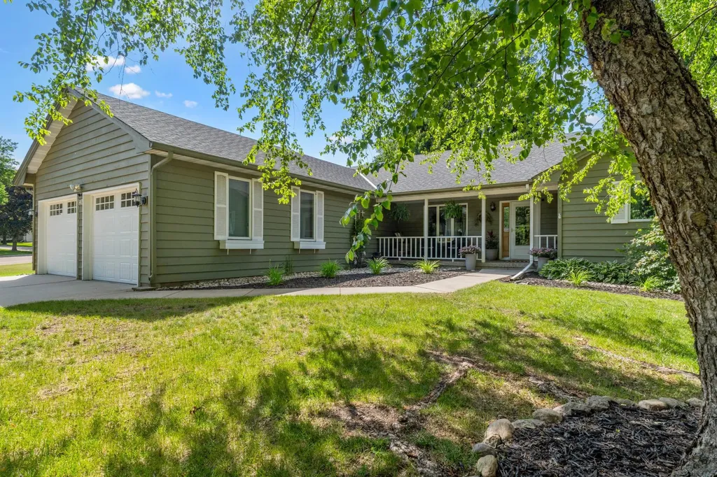 1417 Fairway Drive Faribault MN 55021