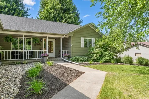 1417 Fairway Drive Faribault MN 55021
