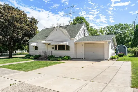 227 5th Avenue NE Faribault MN 55021