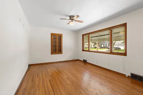 227 5th Avenue NE Faribault MN 55021