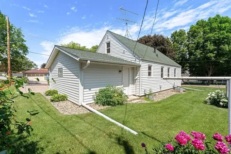 227 5th Avenue NE Faribault MN 55021