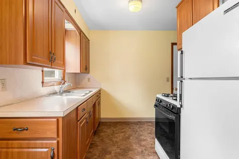 227 5th Avenue NE Faribault MN 55021