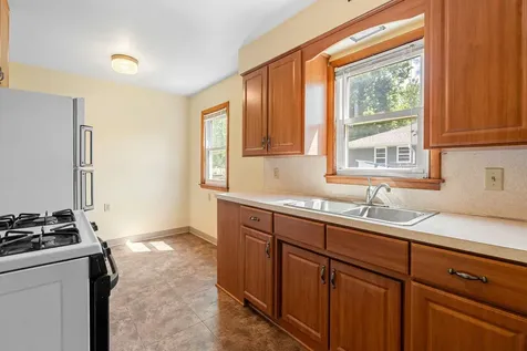 227 5th Avenue NE Faribault MN 55021