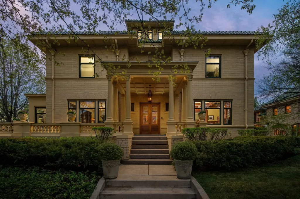 1005 Mount Curve Avenue Minneapolis MN 55403