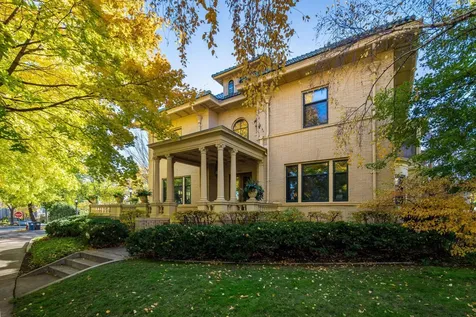 1005 Mount Curve Avenue Minneapolis MN 55403