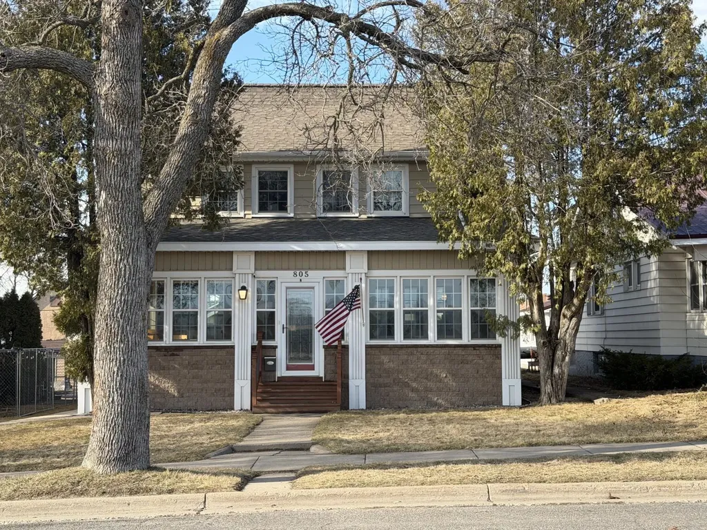 805 Harrison Street Eveleth MN 55734