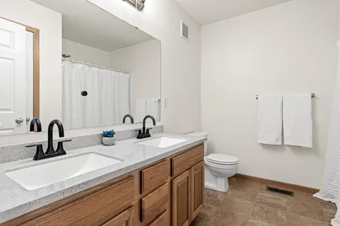 4108 Parker Trail Robbinsdale MN 55422