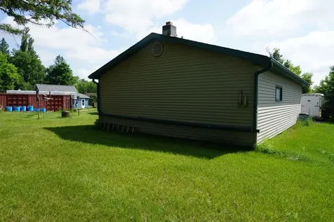 35 Sunset Avenue NW Bagley MN 56621