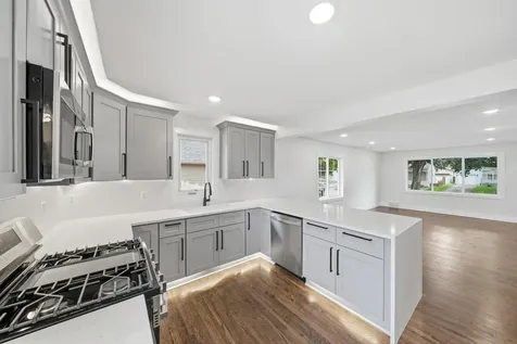 121 Frost Street W South Saint Paul MN 55075