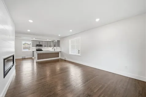 121 Frost Street W South Saint Paul MN 55075