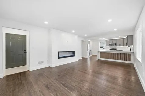 121 Frost Street W South Saint Paul MN 55075