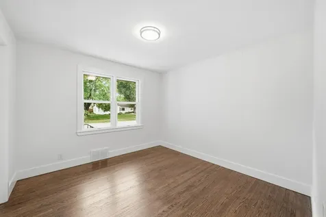 121 Frost Street W South Saint Paul MN 55075