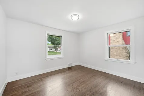 121 Frost Street W South Saint Paul MN 55075