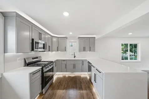 121 Frost Street W South Saint Paul MN 55075