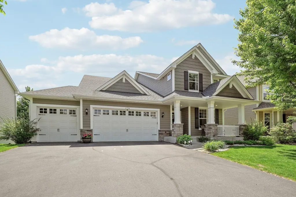 2726 128th Avenue NE Blaine MN 55449