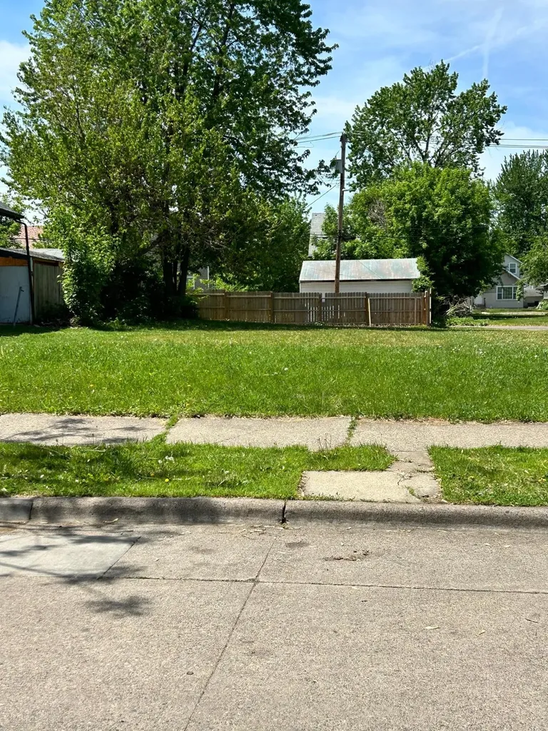 2635 Oliver Avenue N Minneapolis MN 55411