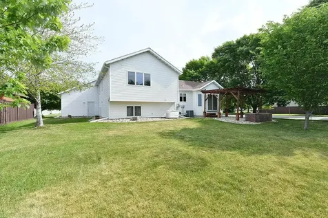 1519 Maple Lane West Fargo ND 58078