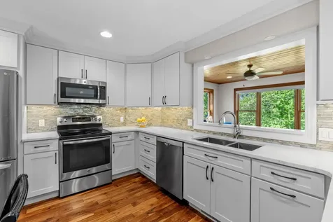 181 Cascade Court Chanhassen MN 55317