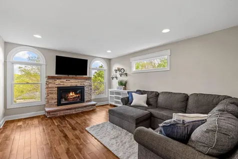 181 Cascade Court Chanhassen MN 55317