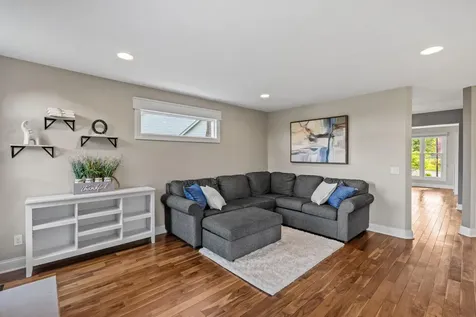 181 Cascade Court Chanhassen MN 55317