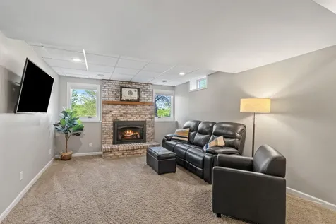181 Cascade Court Chanhassen MN 55317