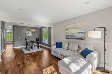 181 Cascade Court Chanhassen MN 55317
