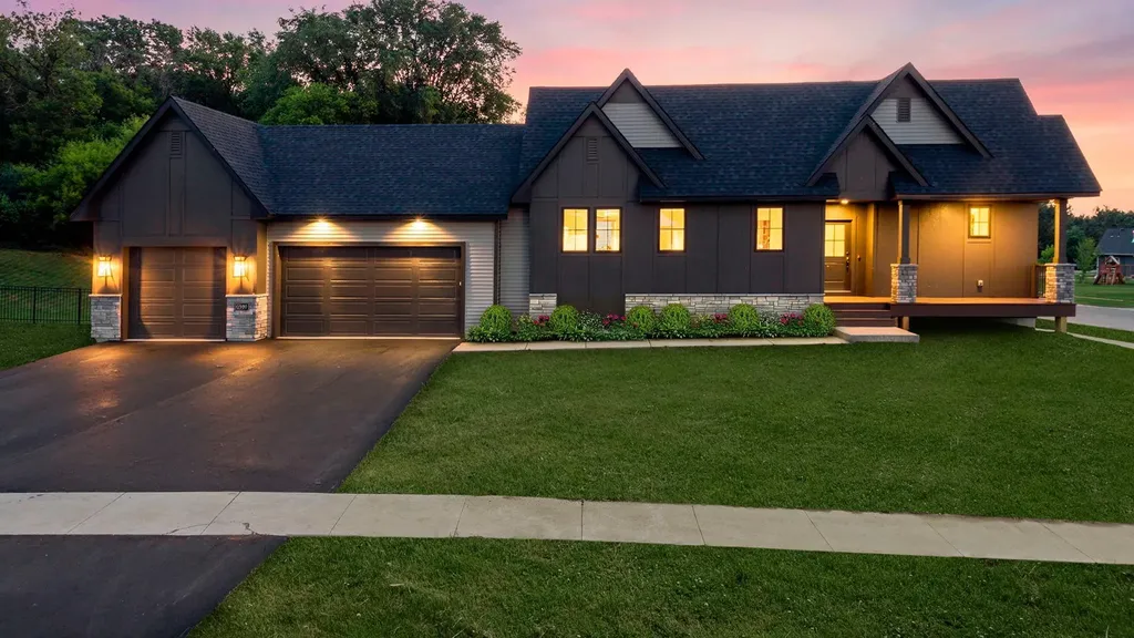19820 Henning Avenue Lakeville MN 55044