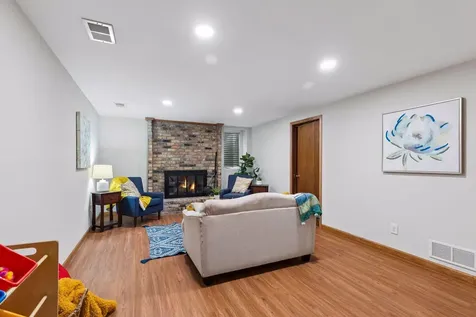 7117 Steepleview Road Woodbury MN 55125