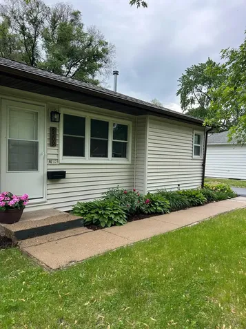 8509 10th Avenue S Bloomington MN 55420