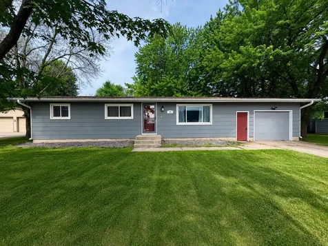 18 20th Avenue NW Faribault MN 55021