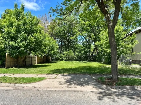 422 33rd Avenue N Minneapolis MN 55412